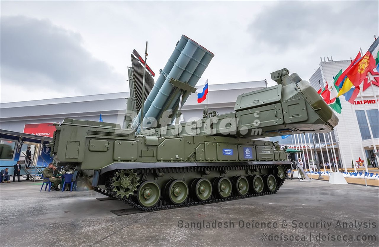 Defence officials inspect Buk-M3 air defence systems